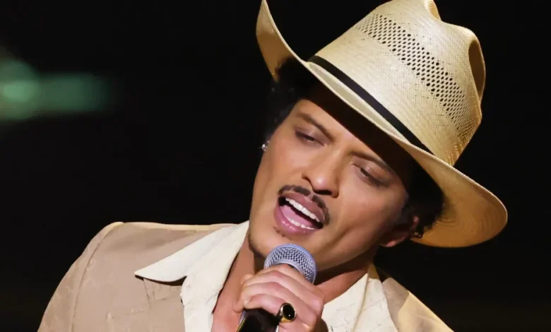 Bruno Mars Announces 2026 Stadium Tour Dates With Anderson .Paak, Victoria Monet, Raye, Leon Thomas