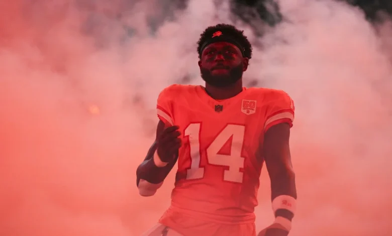 Bucs add Chris Godwin to injury report with an illness