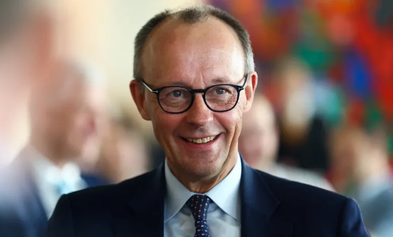 Bundesliga: Kanzler Friedrich Merz heute beim BVB-Spiel im Stadion