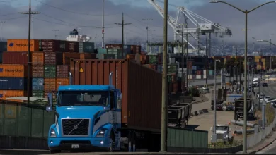 California delays revoking 17,000 commercial driver's licenses after immigrant truckers sue