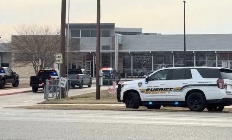 Canyon Middle School in New Braunfels under active lockdown, police respond