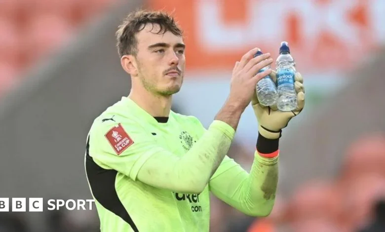 Cardiff City: Harry Tyrer joins from Everton as transfer embargo lifted