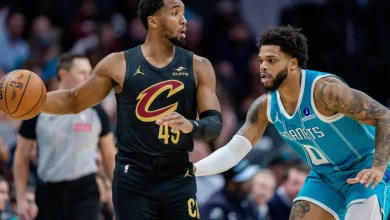 Cavs hang on after shaky second half, defeat Hornets 94-87