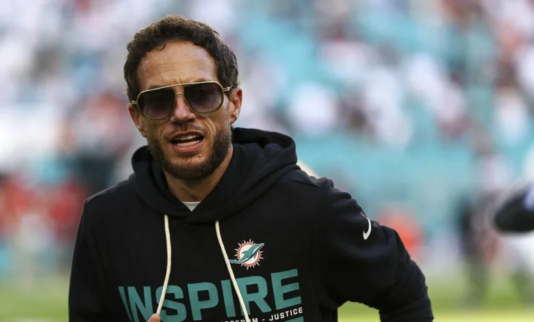 Chargers plan to hire Mike McDaniel as offensive coordinator