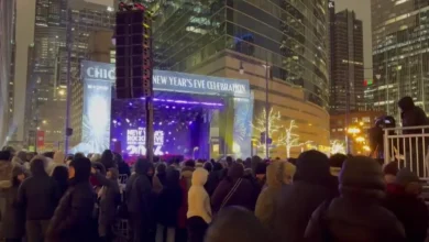 Chicago River takes center stage for gala New Year's Eve celebration downtown