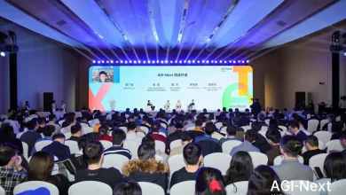 China AI Leaders Warn of Widening Gap With US After $1B IPO Week