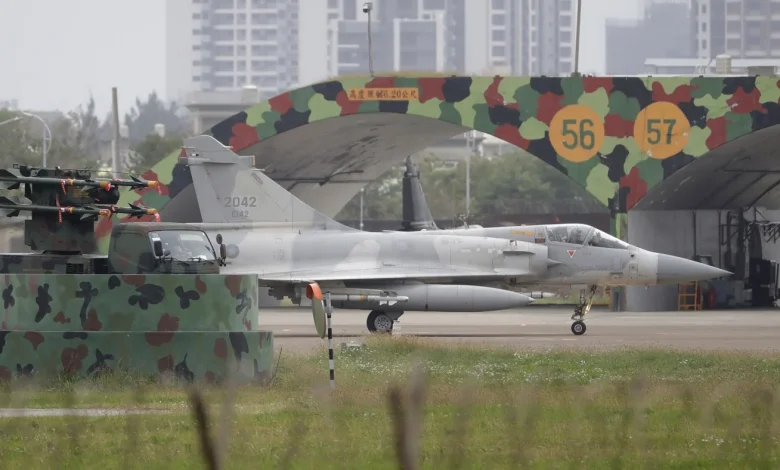 China flexes blockade capabilities near Taiwan on second day of military drills : NPR