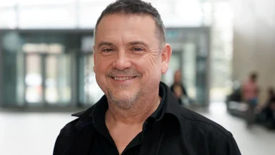 Claude Legault fait de rares confidences sur l'absence de son père