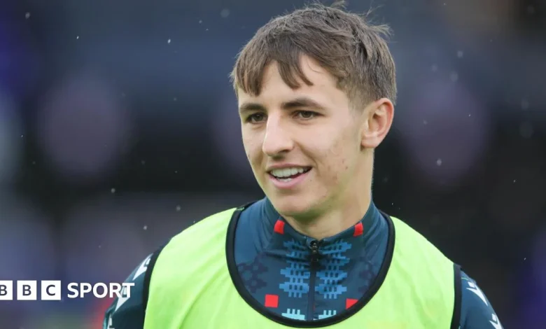 Cleworth signs new Wrexham contract until 2029