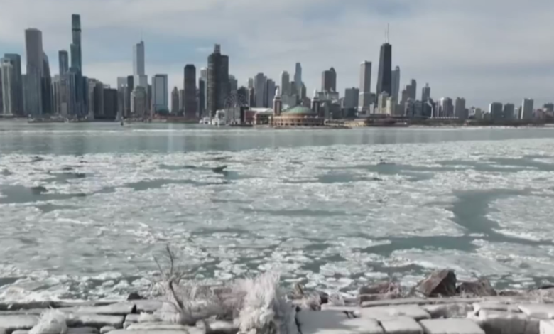 Cold Weather Advisory going into effect in Chicago Monday morning, city issues warnings