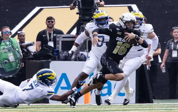 Colorado Quarterback Transfer Commits to Tennessee Football After Visit