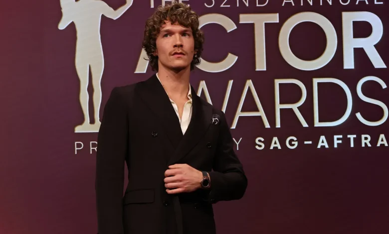 Connor Storrie’s suit is for the Ilya stans