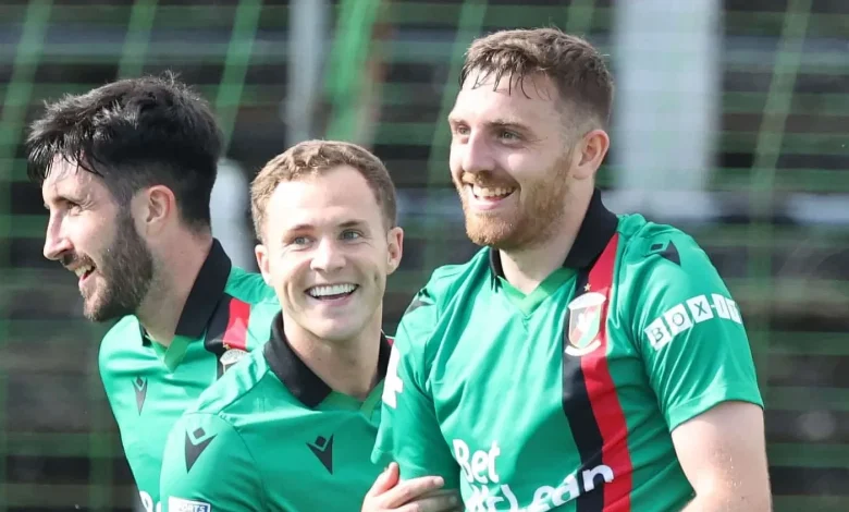 Cooney hails Glentoran’s fighting spirit