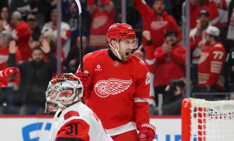 Copp's OT goal lifts Wings to victory on Fedorov celebration night
