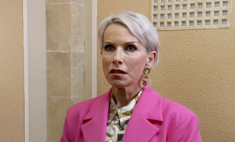 Coronation Street reveals Debbie's biggest twist yet in early ITVX episode