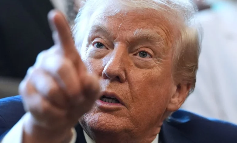 'Daily Show' Hilariously Flips 1 Fox News Obsession On Trump