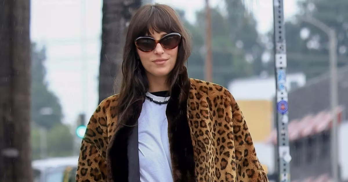 Dakota Johnson Looks Like an '80s "Working Girl" While Out With Mom Melanie Griffith