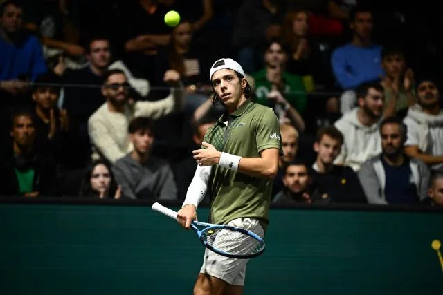 De nouveau blessé au coude droit, Arthur Cazaux renonce à disputer l'Open d'Australie : « J'ai fait tout ce qu'il était possible, mais c'est vraiment trop juste »