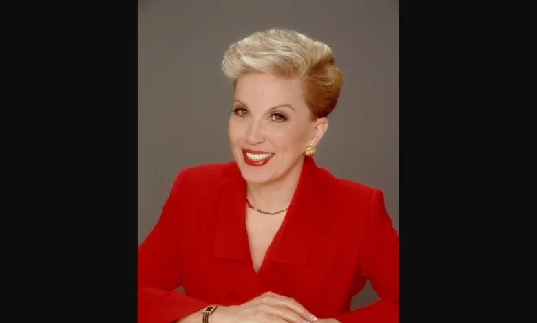 Dear Abby: Why does everyone expect a tip?