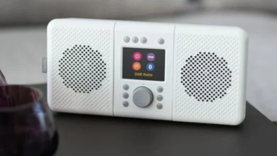 Decentered Media reviews small-scale DAB impact on local radio