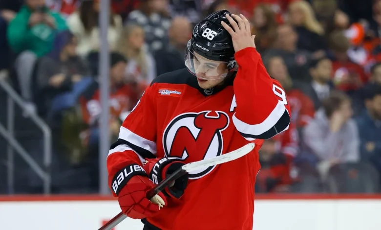 Devils' Jack Hughes exits vs. Predators with apparent injury