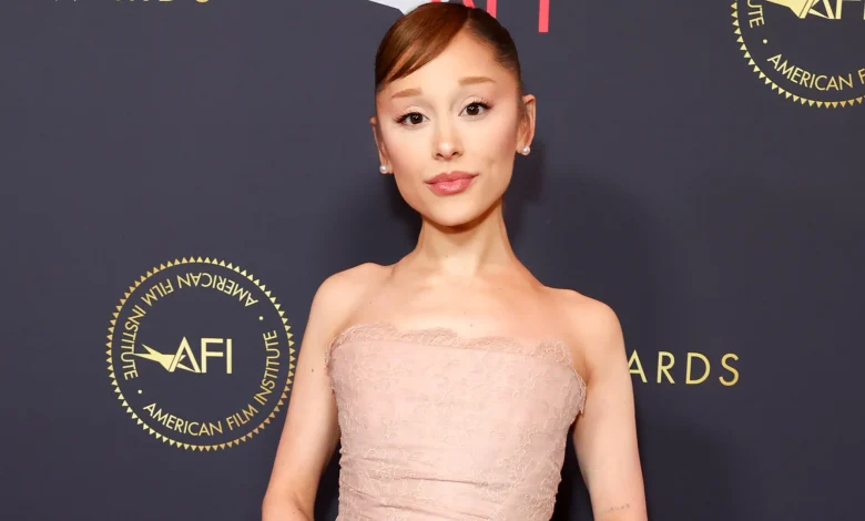 Did Ariana Grande's Vintage Vivienne Westwood Set Tease Her Golden Globes Look?