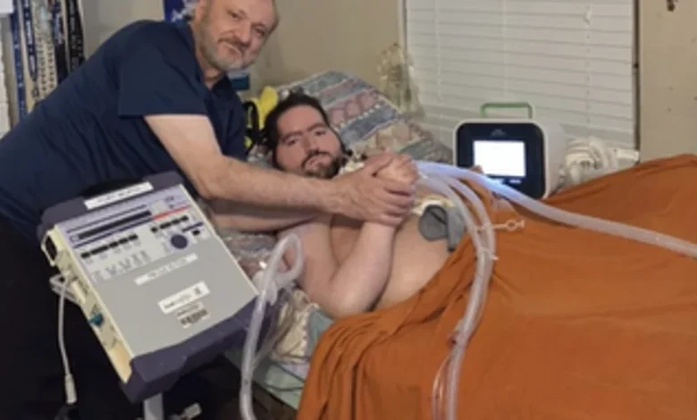 Disabled man dies in hospital while father remains in ICE custody