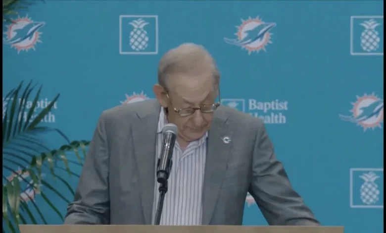 Dolphins owner Stephen Ross forgets head coach’s name