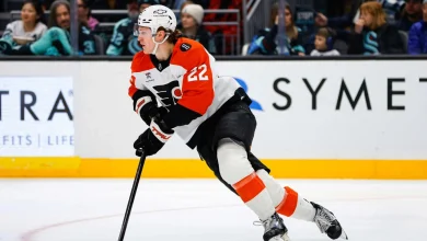 Dvorak signs 5-year, $25.75 million contract with Flyers