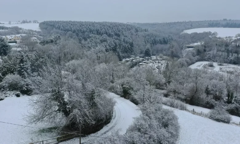 EN DIRECT - Neige et verglas : 38 départements placés en vigilance orange pour la journée de demain