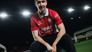 Earthy returns on loan