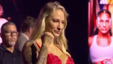 Ebanie Bridges' red lingerie weigh-in has security guard 'holding on for life'