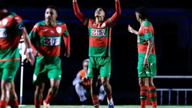 Em noite de renúncia, caos e dois de Calleri, São Paulo cai contra a Lusa