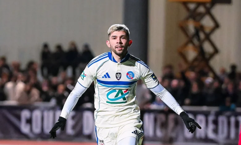 Es uruguayo, jugó en Paraguay y comentó en guaraní uno de los goles de Julio Enciso