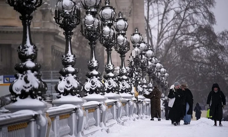 Eurostar trains and hundreds of flights cancelled as Storm Goretti brings heavy snowfall and ice
