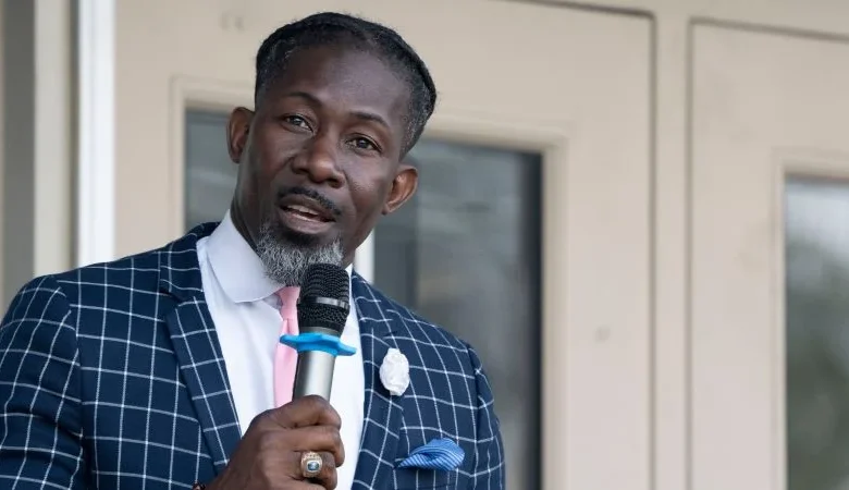 Ex-superintendent of Iowa’s largest school district has pleaded guilty to falsely claiming to be US citizen after ICE arrest