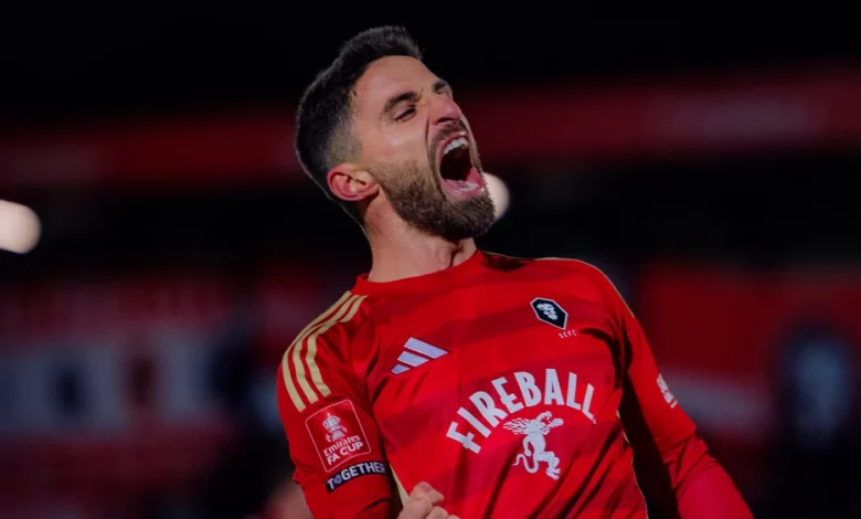 Fabio Borini extends Salford City stay