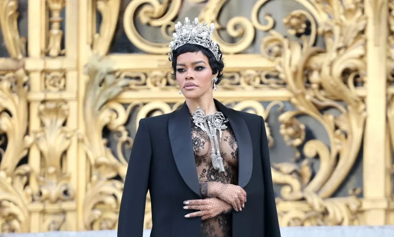 For Teyana Taylor, Naked Dressing + Stolen Crown Jewels = A Winning Outfit Formula