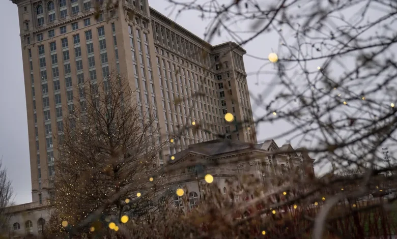 Ford confirms it will move Lincoln's headquarters to train station