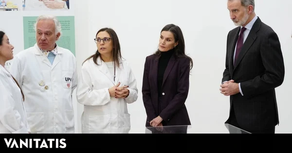 Fotos de bautizos, bodas, cumpleaños... Los Reyes conocen un emotivo proyecto que ayuda a las víctimas de la DANA