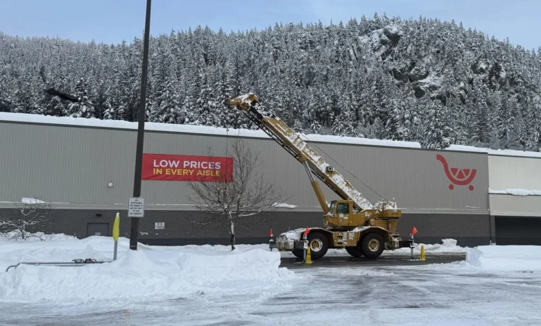 Fred Meyer closed for snow removal as Juneau continues to dig out