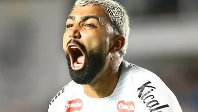Gabigol marca nos acréscimos, e Santos e Corinthians empatam na Vila
