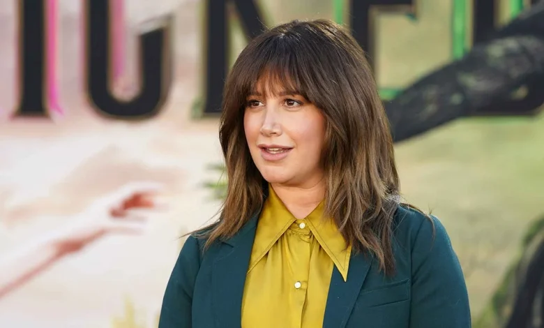 Get Real Friends, Not Mom Cliques - The Free Press