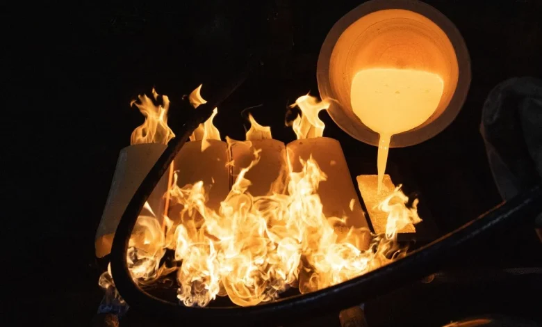 Gold, Silver Jump as Venezuela Tensions Add to Geopolitical Risk