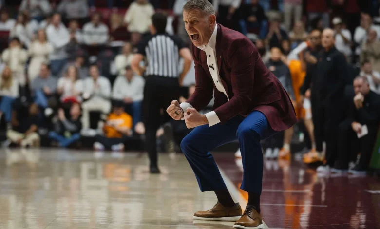 Goodman: Alabama gets embarrassed while Auburn steals the show