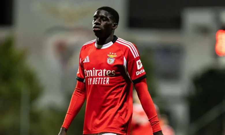 Grande surpresa no onze do Benfica para a receção ao Estrela