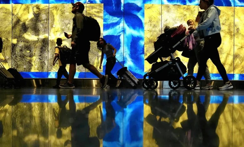 Ground stop ordered at Phoenix Sky Harbor. What travelers should know