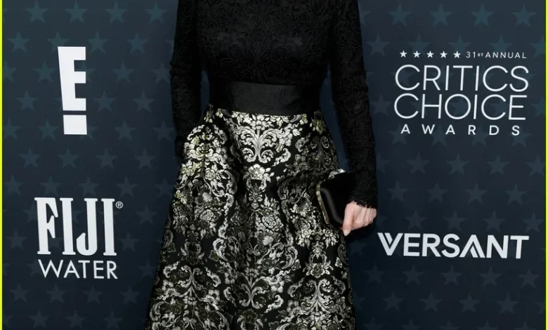 'Hacks' Co-Stars Jean Smart & Hannah Einbinder Arrive for Critics Choice Awards 2026