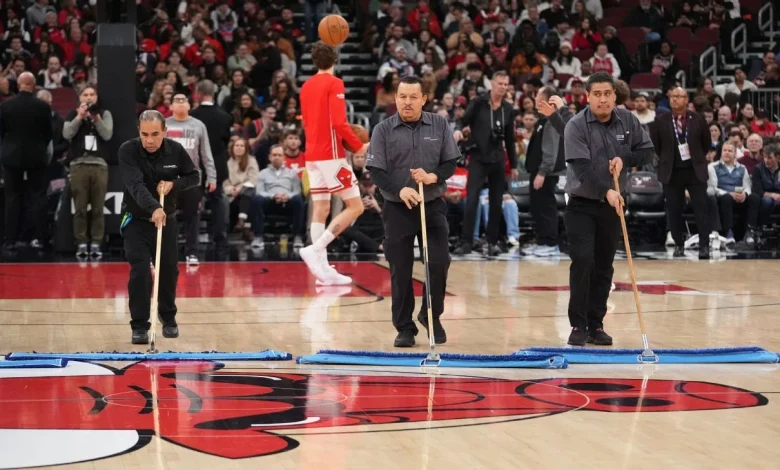 Heat-Bulls PPD due to condensation on court