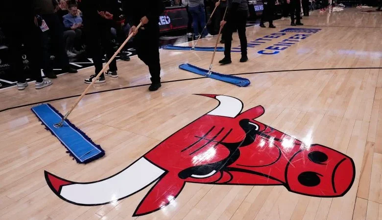 Heat-Bulls game at the United Center postponed due to condensation on the court